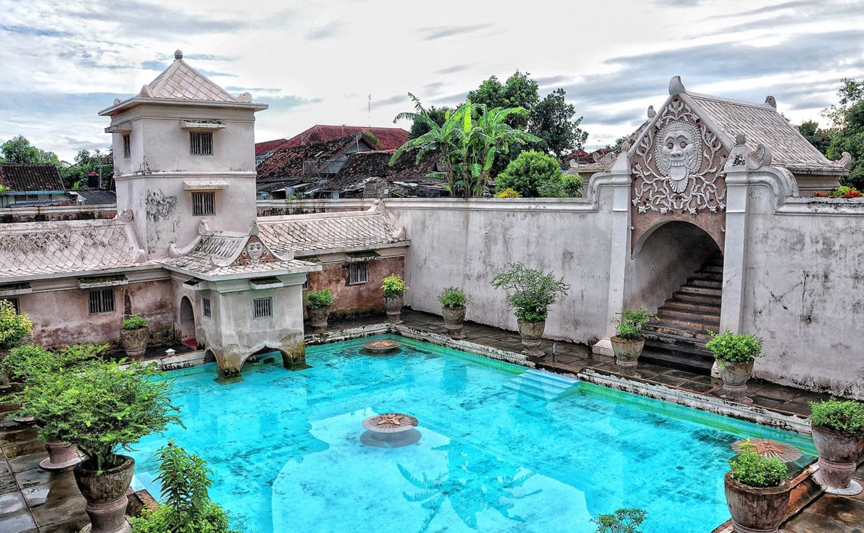 Что посмотреть в Джокьякарте? Водный дворец Taman Sari 