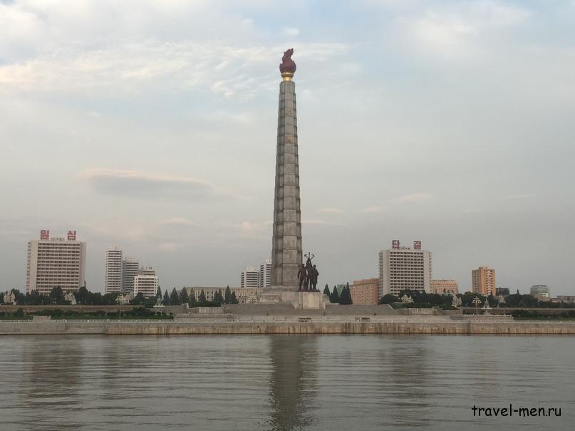 Отчет о путешествии в северную корею часть третья Монумент идей Чучхе