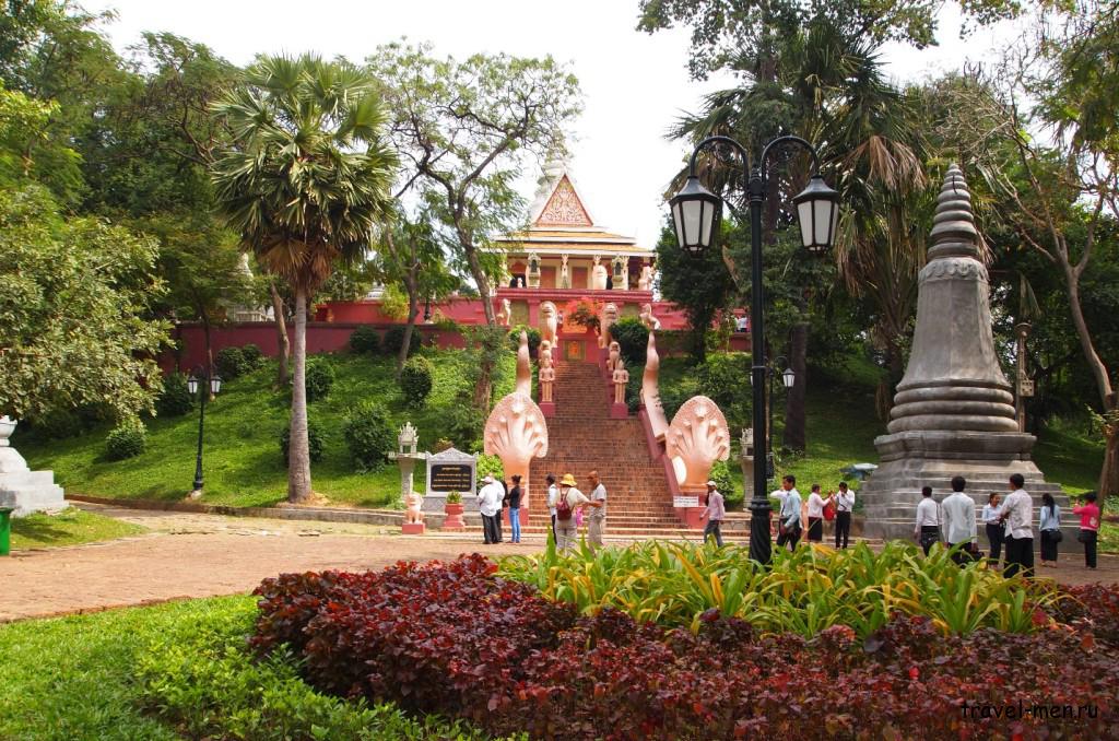 Что посмотреть в Пномпене? Храм Ват Пном